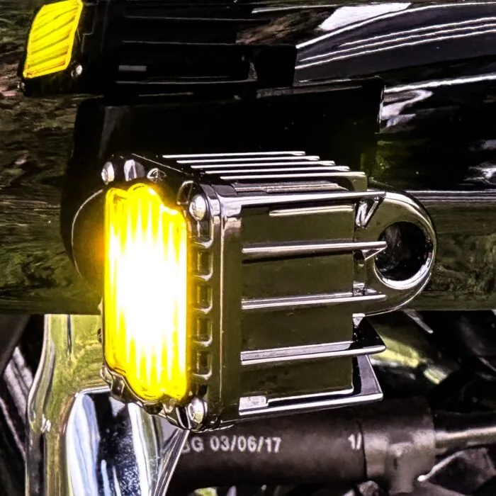 Custom Dynamics Shark Demon™ SAE Selective Yellow LED Front Turn Signals For Road Glide - Image 3